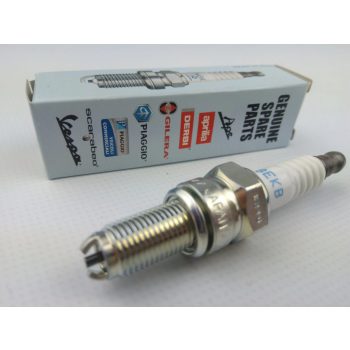   Gyújtógyertya NGK CR8EKB Vespa GTS 125/250/300 LX, ET 125/150 stb.