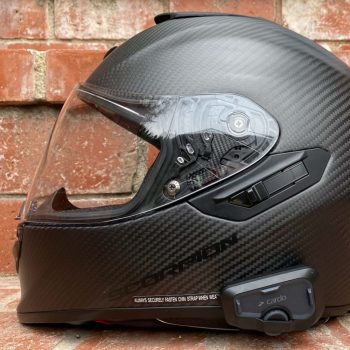 Bukósisak kommunikáció