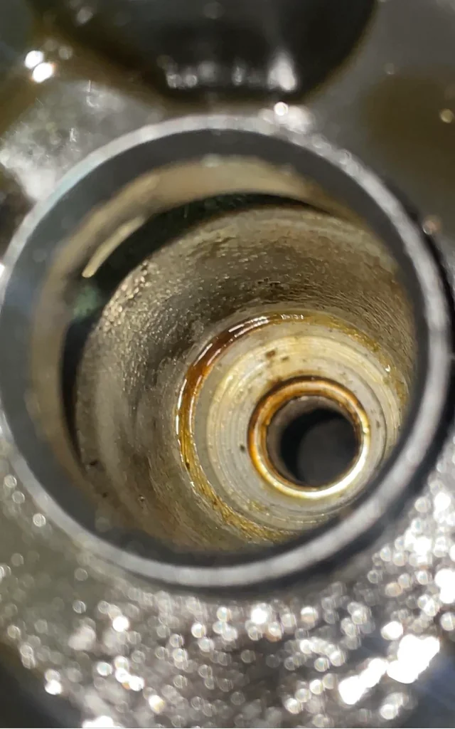 oil-in-my-spark-plug-v0-glvubp77lu0d1.webp