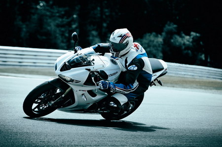 5109_2011_triumph_daytona_675r_7_n.jpg