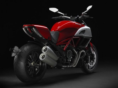 5141_big_Ducati_Diavel_04_n.jpg