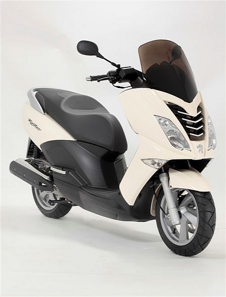 5193_2011_peugeot_citystar_125_scooter_introduced_medium_1_n.jpg