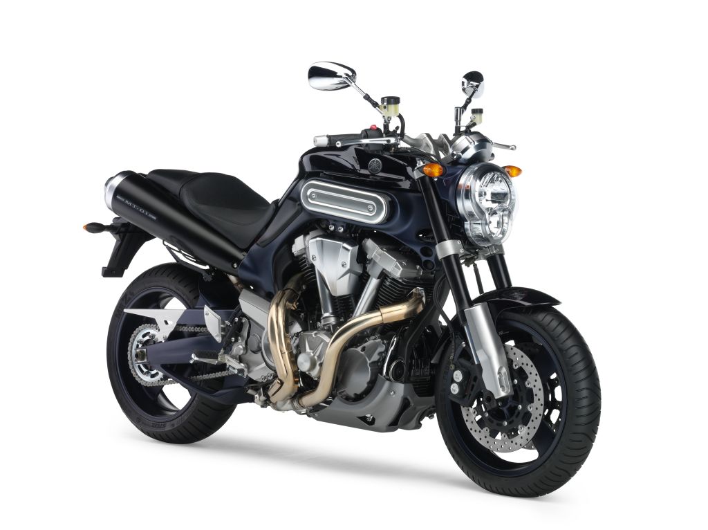 Motorok_Yamaha_MT_01_1.jpg