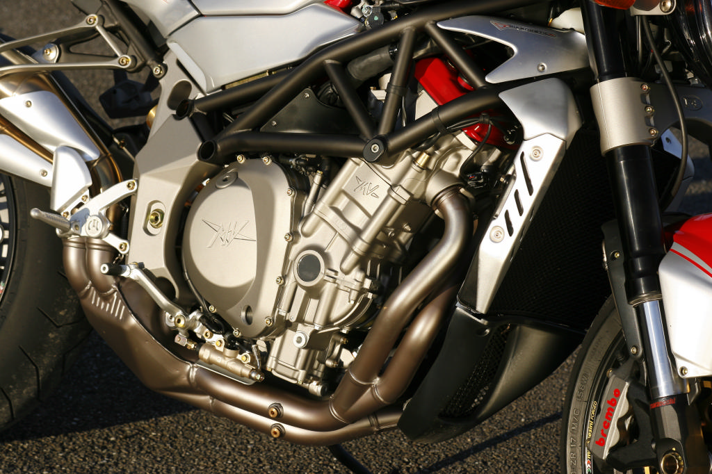 MV_Agusta_Brutale_1078_RR_11.jpg